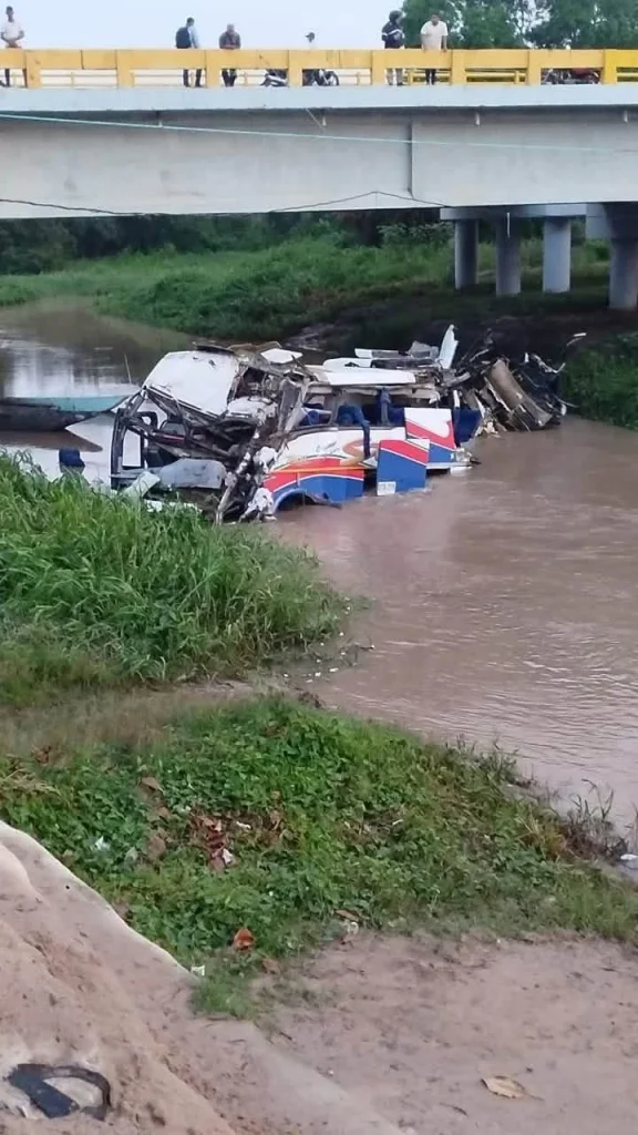 Accidente-bus-Kbeto-Zuleta-en-Ariguani-